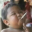 BEBÊ CHINÊS FUMANTE