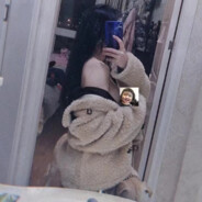 18岁黑丝女大学生