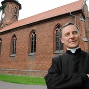 Ksiądz proboszcz  CS.MONEY