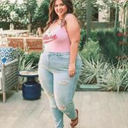 按F进入头像中的坦克