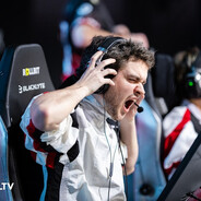 MichałWojciechowskiCASE.GIFT - steam id 76561199801125494