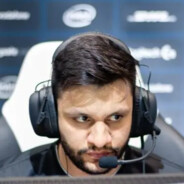 『一只耳』 𝔽𝔼ℝ