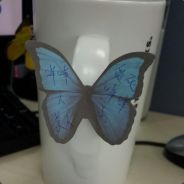 扶哀家起来，哀家还能送