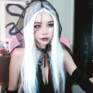 她的蝴蝶战痕累累