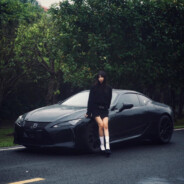 操场上最漂亮的女孩