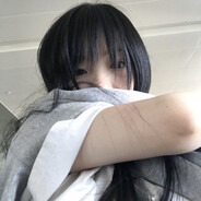 曾想挽住她的手