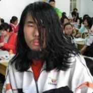 对面的大黄狗！