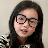 江上何人初见月