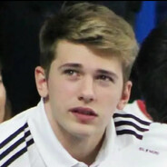 胸大怪我手小欸