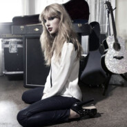 天空闪过灿烂花火