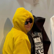 猴皮筋弹你玻璃