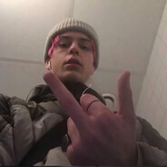 笨蛋总是流眼泪