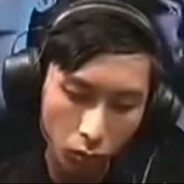 真正想赢的人是没笑容