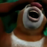 干拉然后玩手机