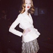 想跟狗做朋友的猫