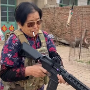 柔弱少女在线反恐