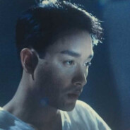 站在能分割世界的桥