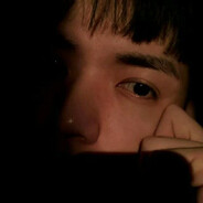 直男装gay勾引0被他4i女友摁在地上抽