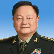 弓长又亻夹