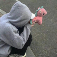 愛深埋珊瑚海。