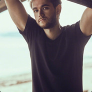 饱饱爱喝草莓柠檬水