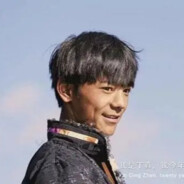 每天看四小时书