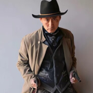 动了情的燕双鹰