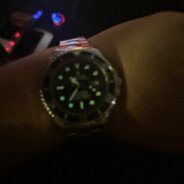 她才18岁黑了正常