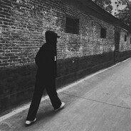 痞老板也会开心