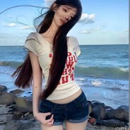 穿黑丝的性感母蟑螂