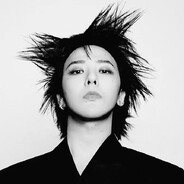 龙卷风摧毁停车场