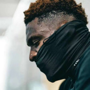 李小路的假奶亮了