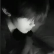 她说是二战炸黑的