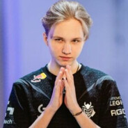 终不似，少年游