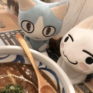 忧郁帅气的小男孩、