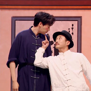 冷不丁梆梆就两拳