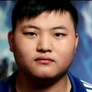 唇红齿白的伟伟