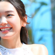 八腿性感黑丝母蟑螂