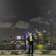 春 春 春 春 春 哥