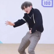 穿背带裤打篮球的只因