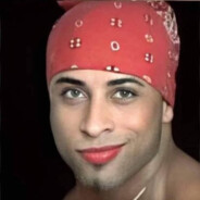 ไม่หล่อแต่ท่อดัง