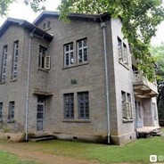 二层牛棚打桥牌