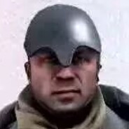 劳提尔曼•摸你穷