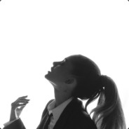 我有时难免觉得她好像尚在怀内