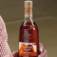 常务副够特乐邦占士