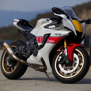 YAMAHA YZF-R1