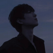 翻抖花园中的悠亚