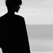 相册里的她好看吗