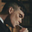 デ ︻ Thomas Shelby