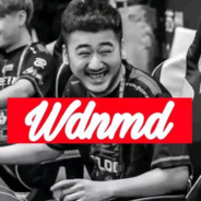 你渴了就去喝水 掰我腿干什么